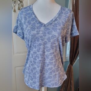 Tommy Bahama Island Zone Palm Coast V-Neck Tee Womens S Light Blue Pineapples